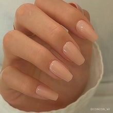 Exposed press-on nails - coffin shape, medium length