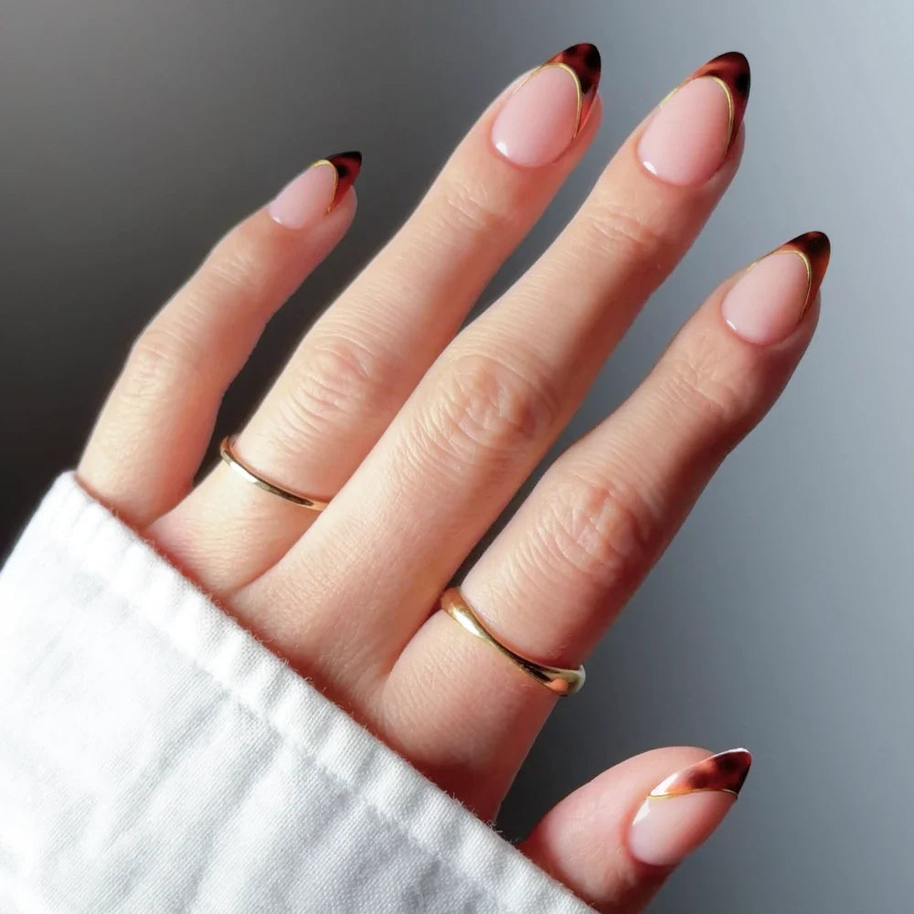 The Original press-on nails in black shade